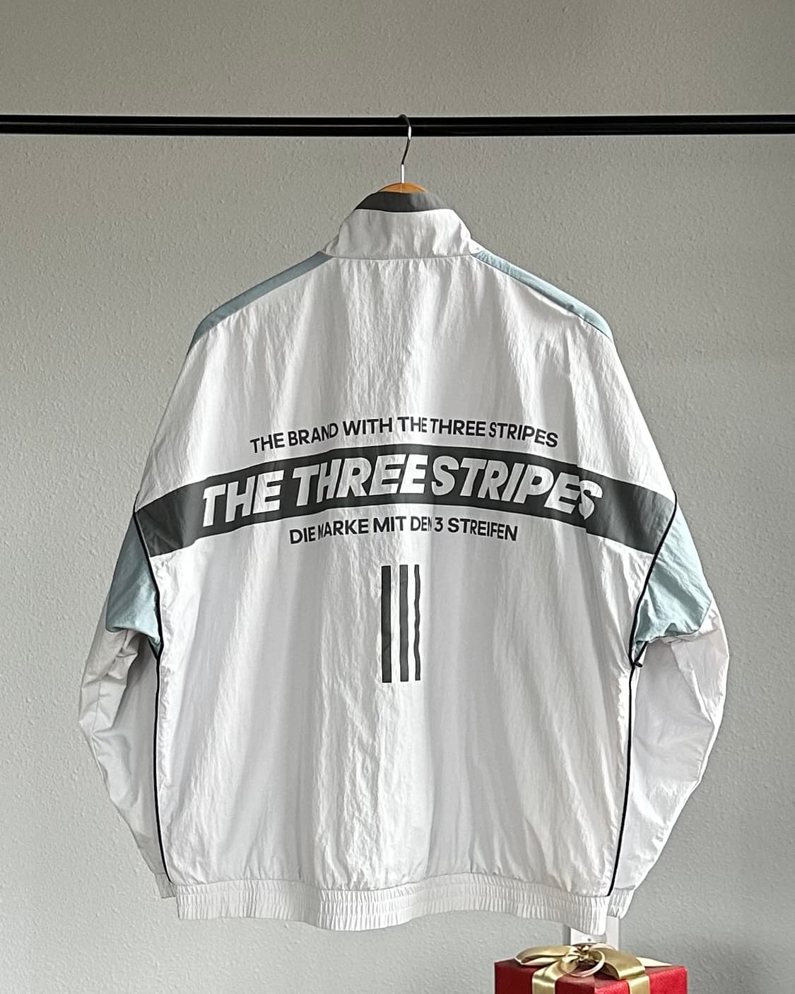 [L](새상품)아디다스 3 STRIPES 나일론 우븐 바람막이 상품이미지2