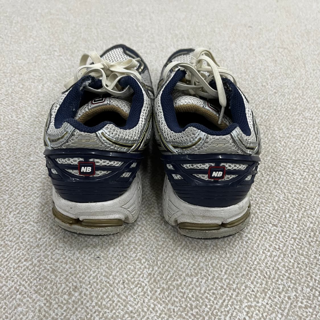 250 뉴발란스 1906R 스니커즈 0130M2 상품이미지3