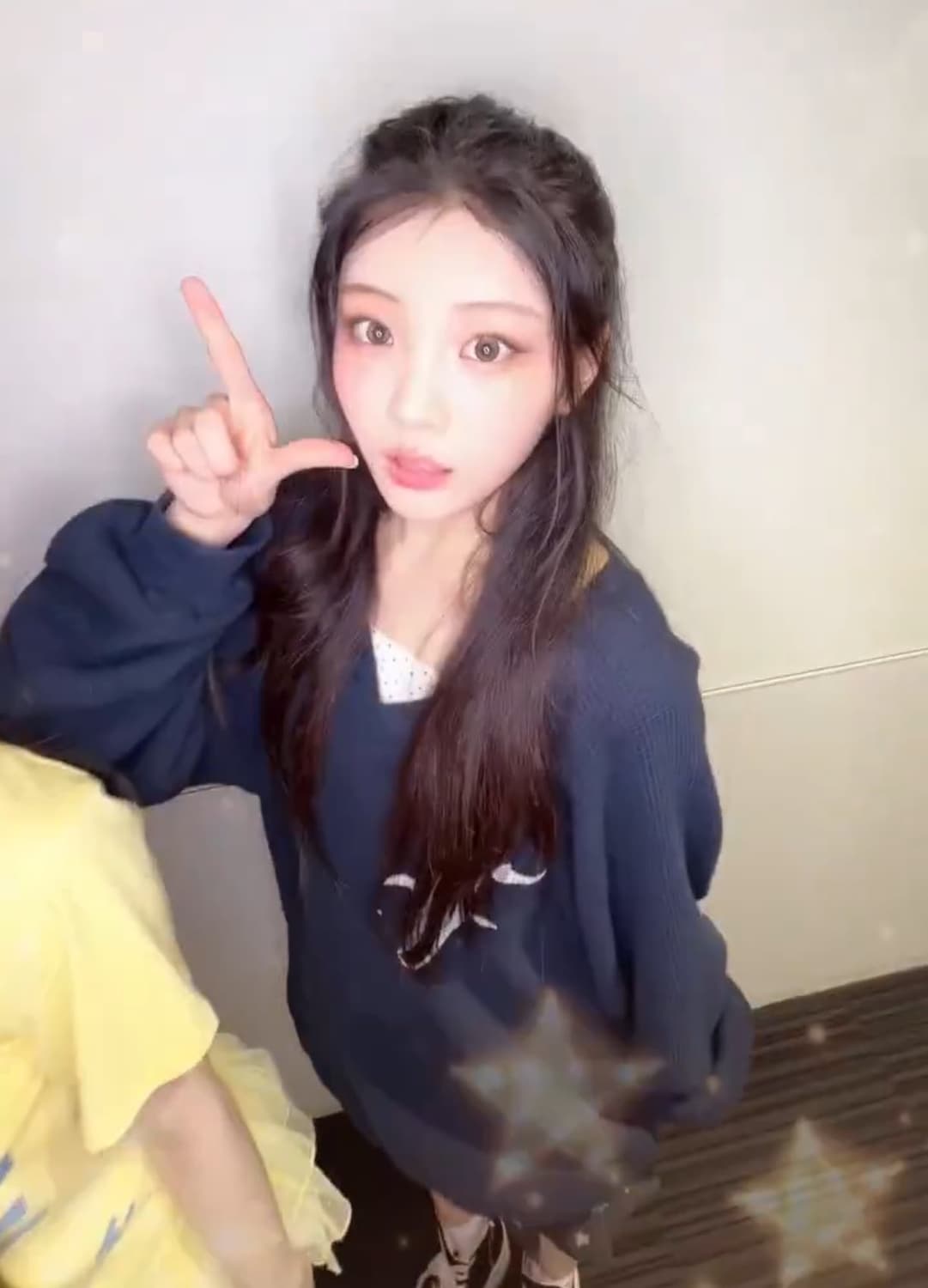 샵페어리 와플 맨투맨 (아일릿 원희 착용) 상품이미지3