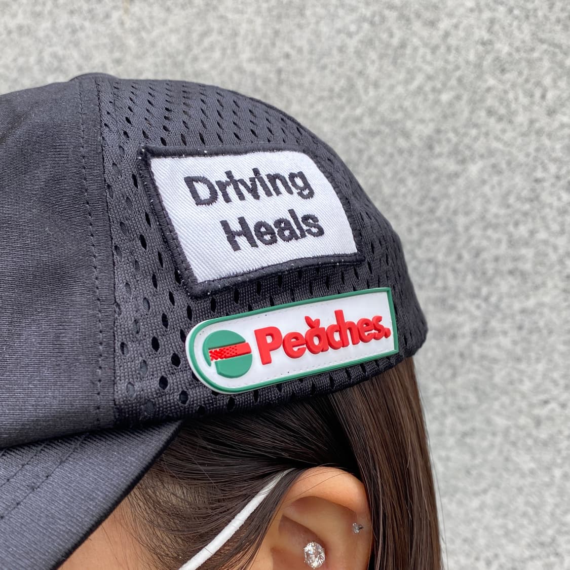 피치스(Peaches.) 'Driving Heals' 블랙 메쉬 캡 상품이미지9