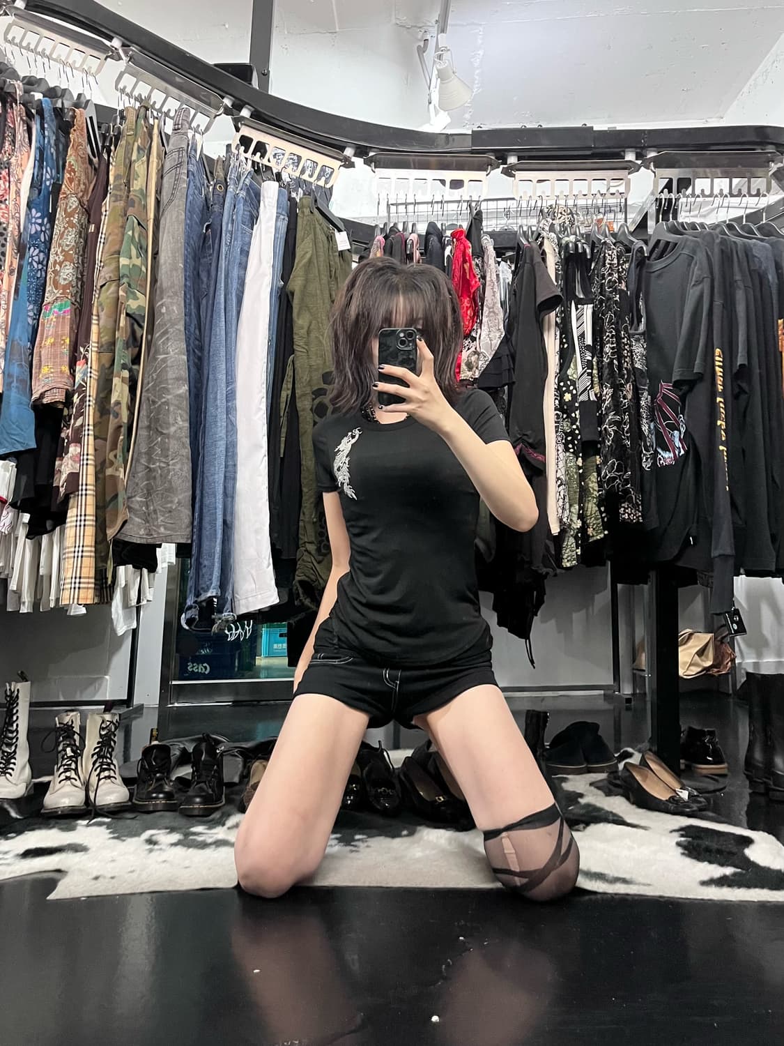 오즈온 자수 포인트 슬림핏 반팔 상품이미지1
