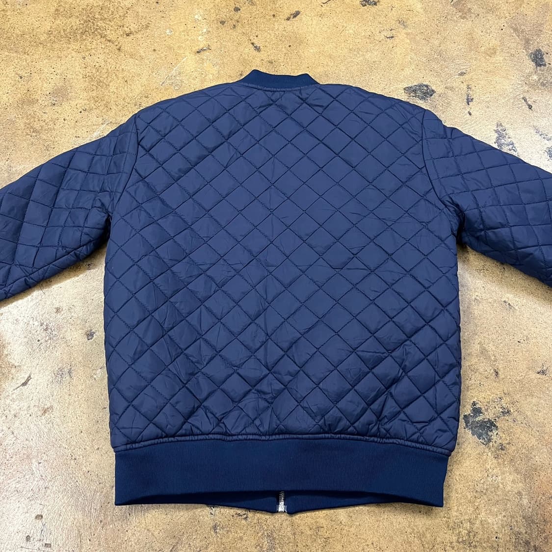 아디다스 네이비 경량 숏패딩  상품이미지4