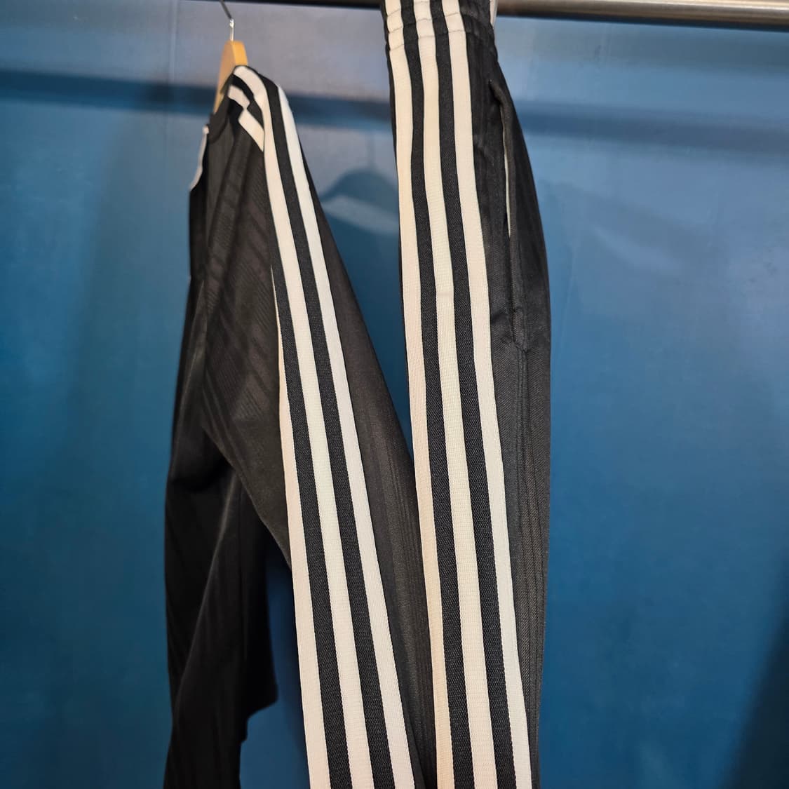 아디다스 00s 블랙 빅로고 져지 롱슬리브 바지 셋업 세트 상품이미지8