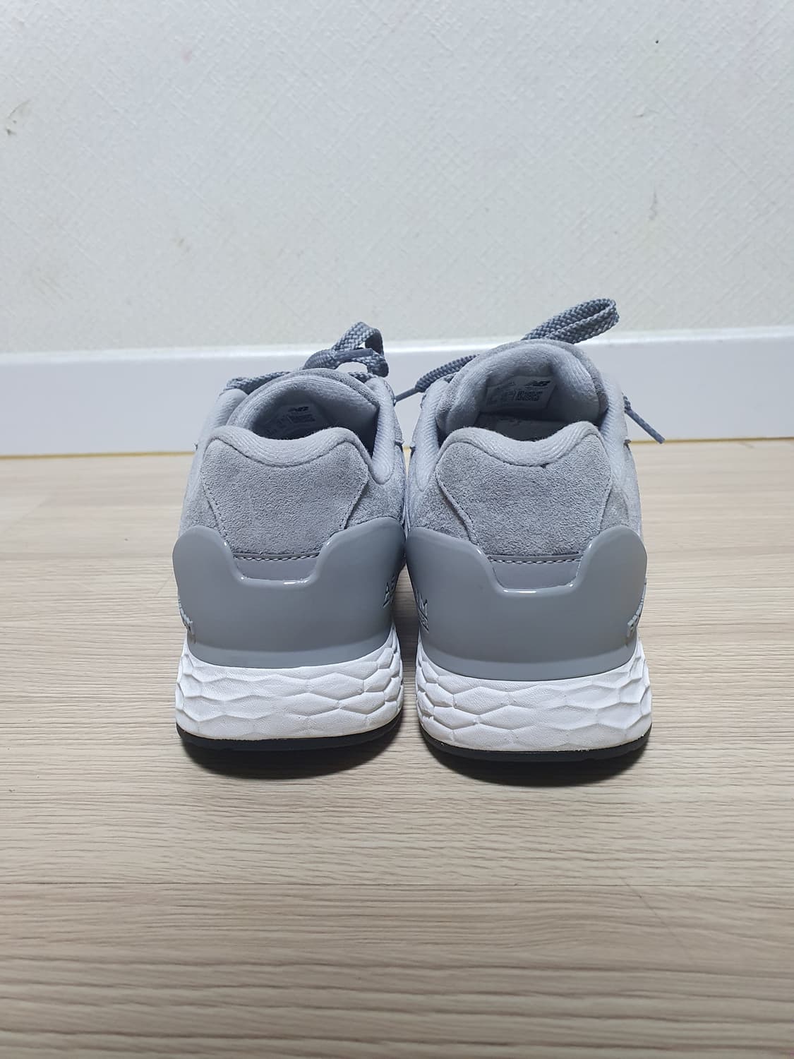 뉴발란스 1880 프레쉬폼 운동화 255 상품이미지5