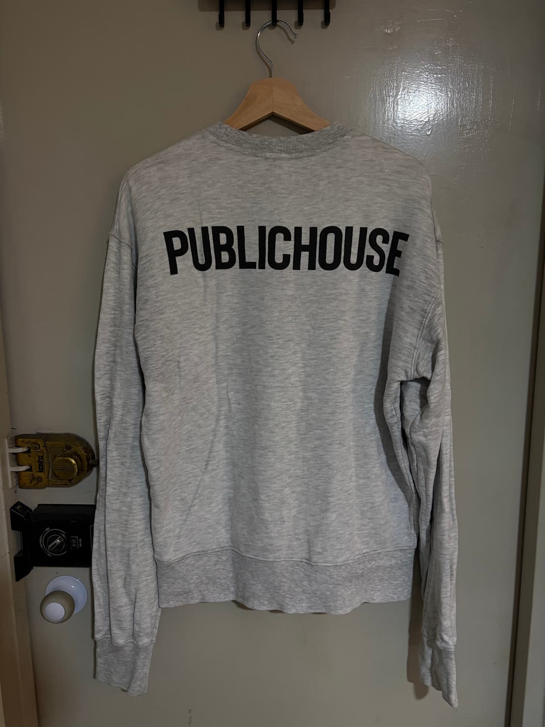 퍼블릭하우스 스웻셔츠 2사이즈 상품이미지1