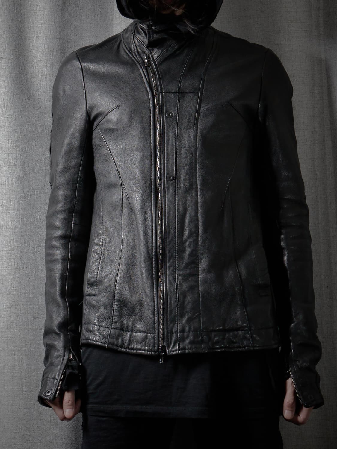 Julius SS12 사선 레더 자켓 상품이미지1