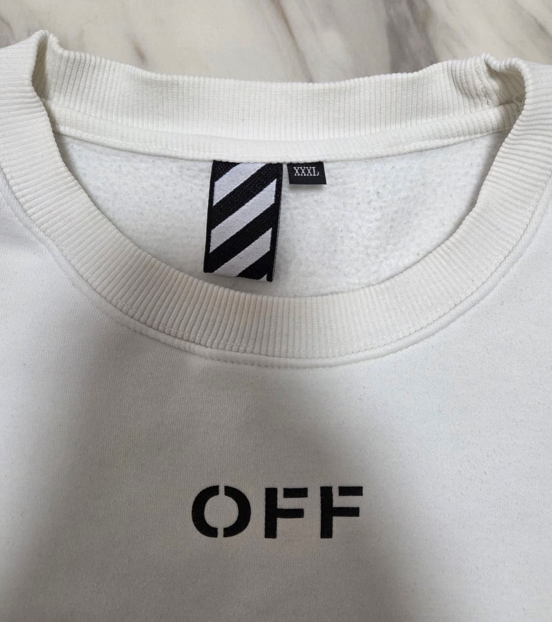 오프화이트 프린트 맨투맨  상품이미지5