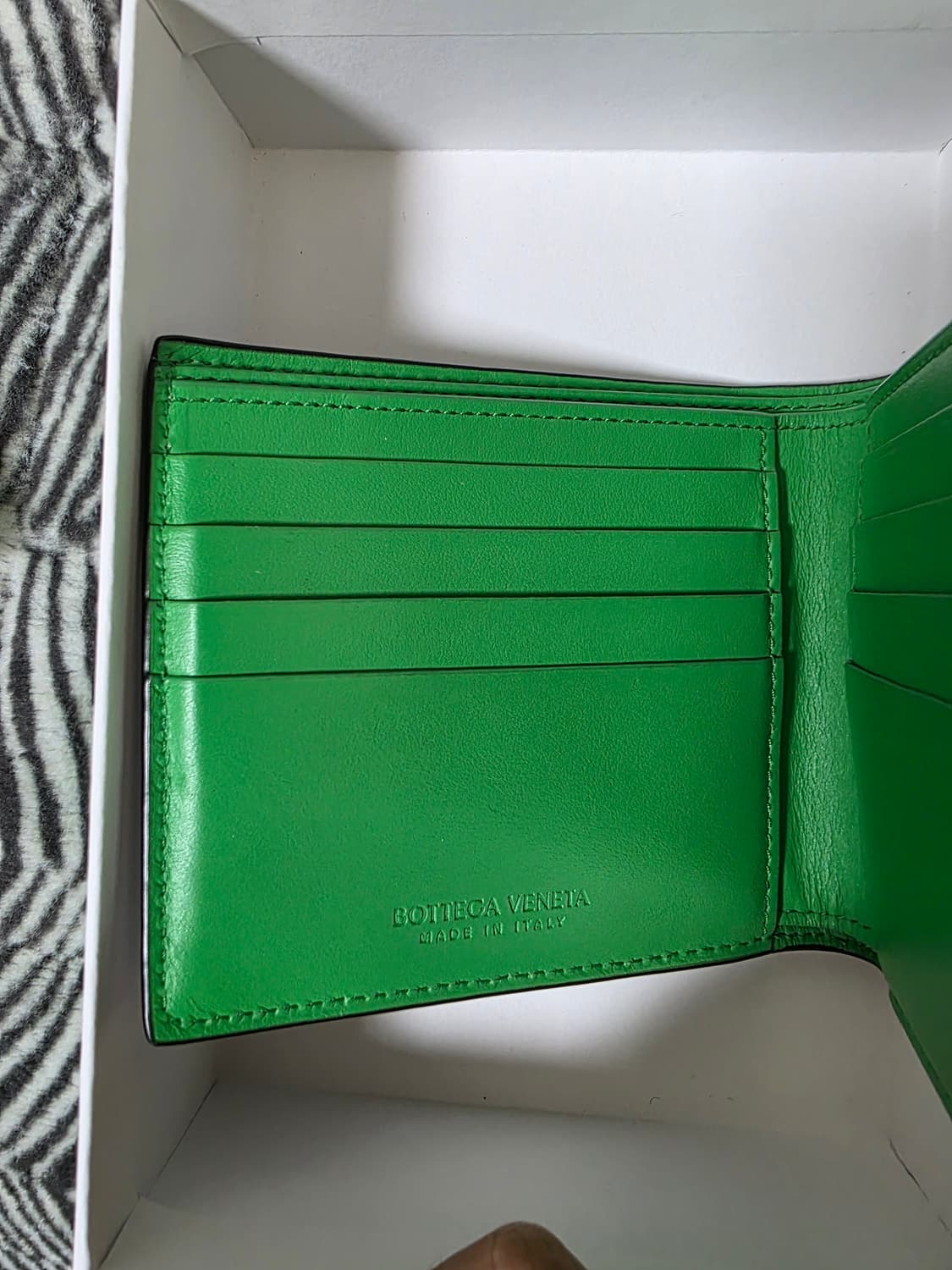 보테가베네타 지갑 상품이미지4