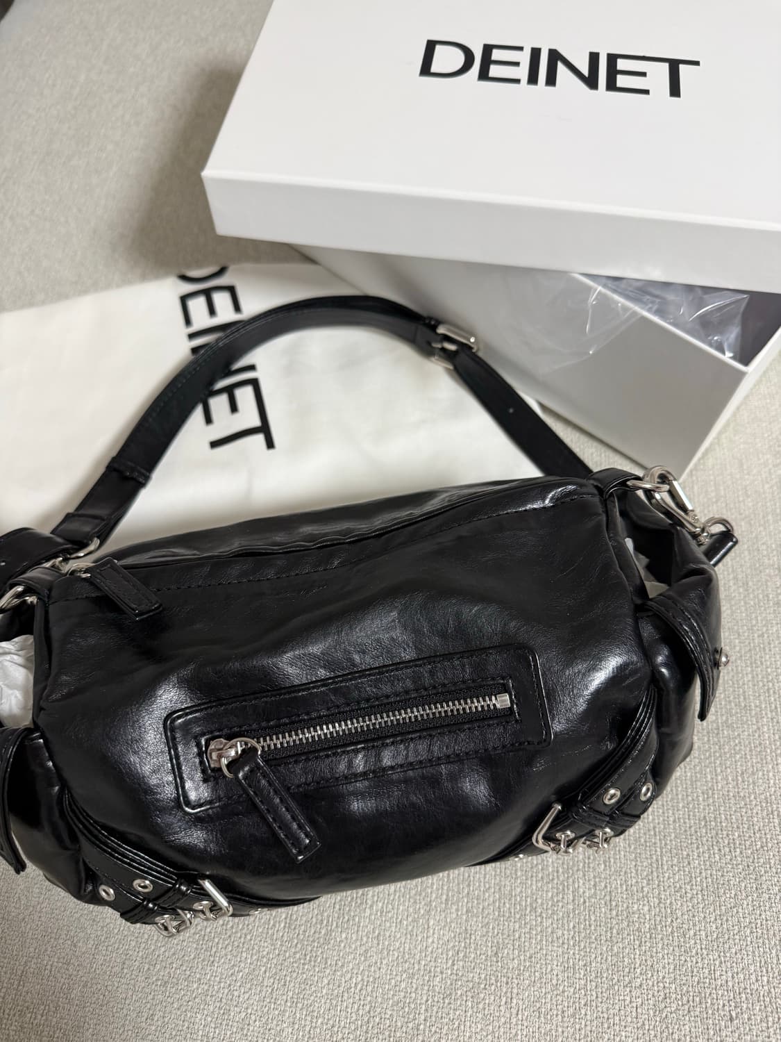 다이닛 STUD POCKET BAG IN BLACK 스터드 가방 다이닛  상품이미지2