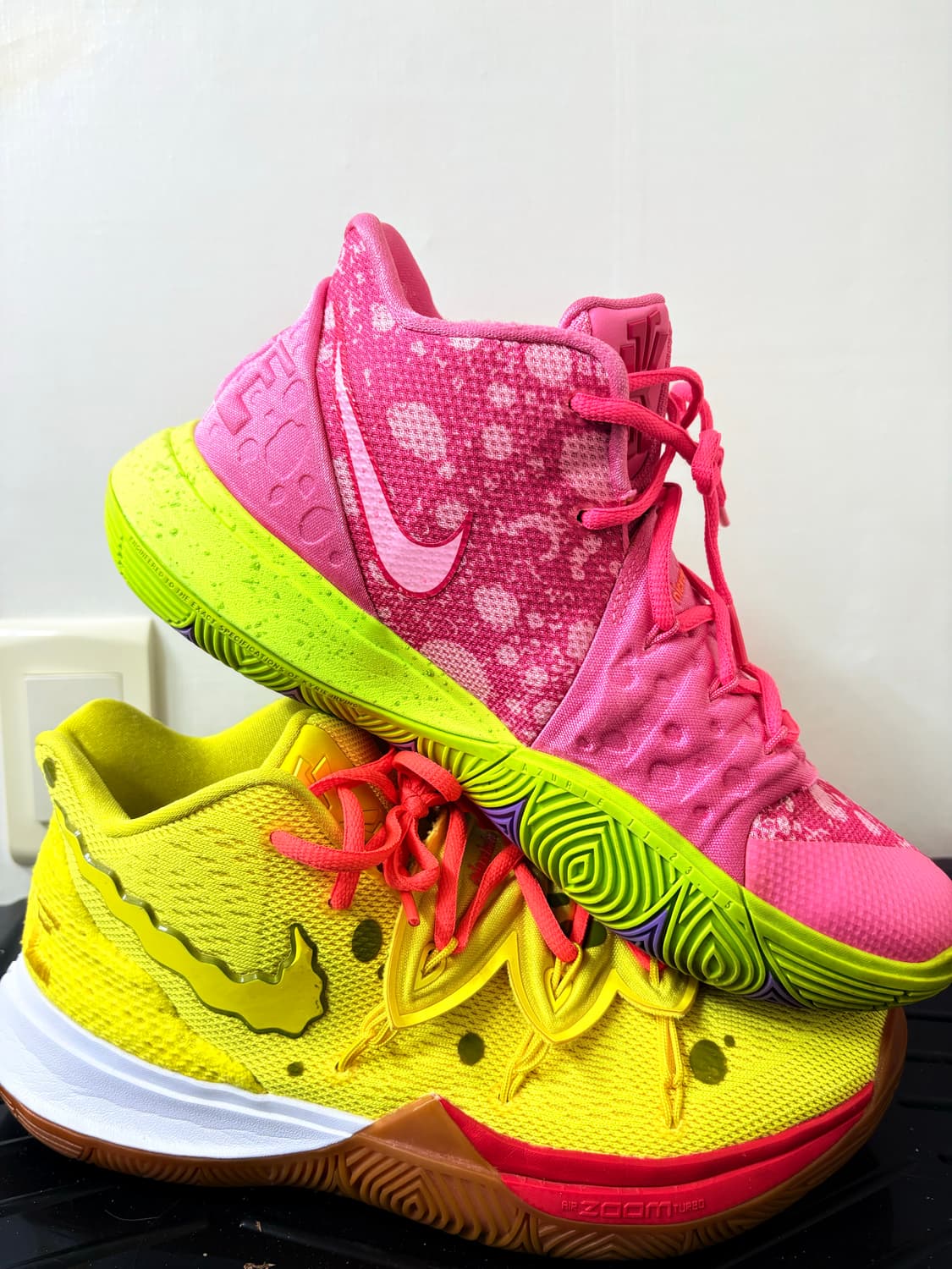 나이키 카이리5 스폰지밥 뚱이 에디션 상품이미지1