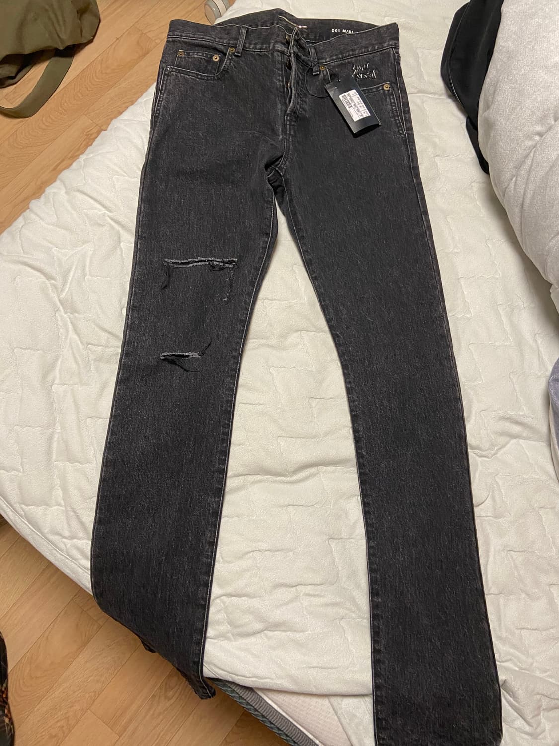 17aw 생로랑 흑청 데님 상품이미지1