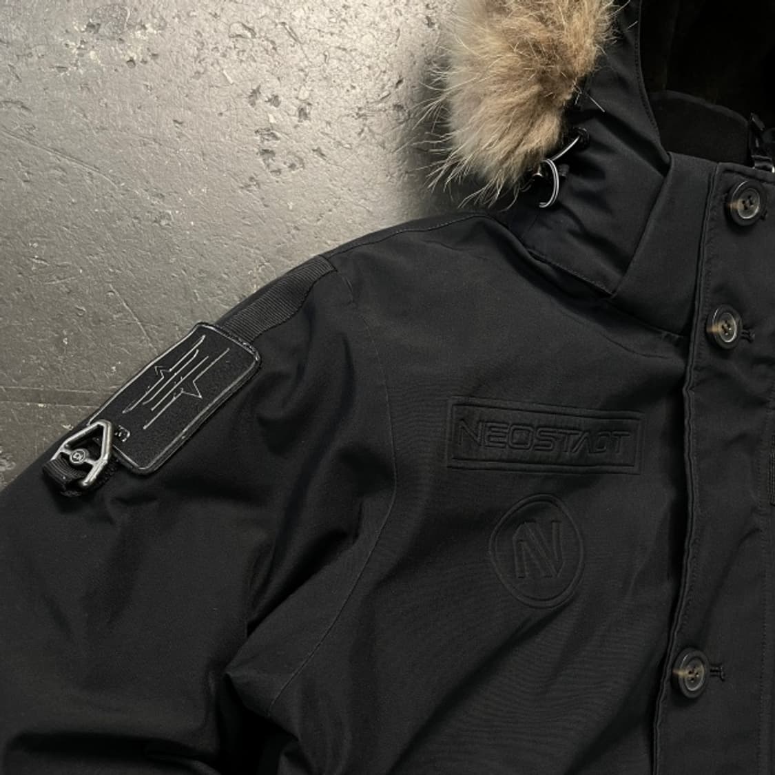 100 K2 구스다운 라쿤 숏패딩  상품이미지3