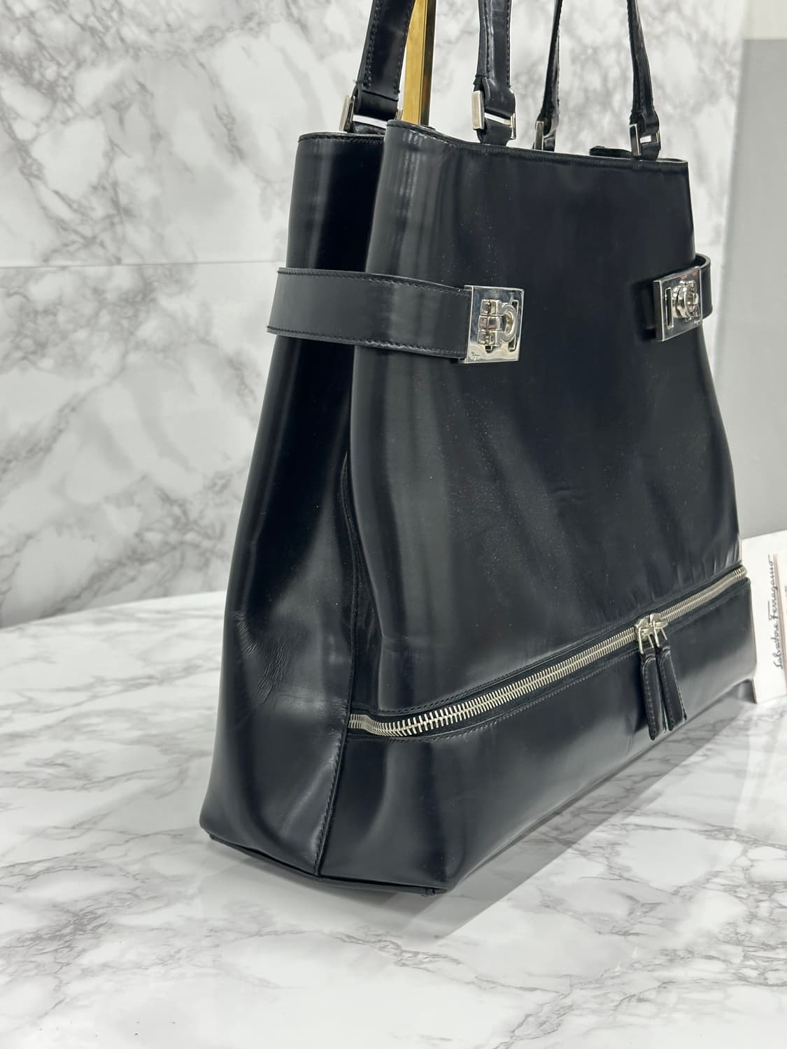 페레가모 간치니 레더 핸드백  상품이미지4