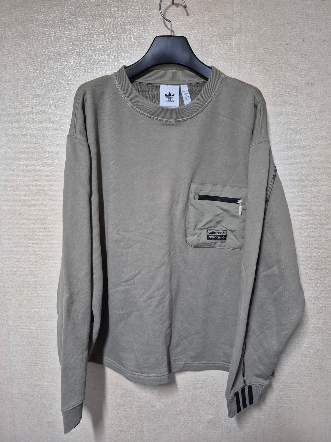 아디다스 카키 맨투맨 상품이미지1