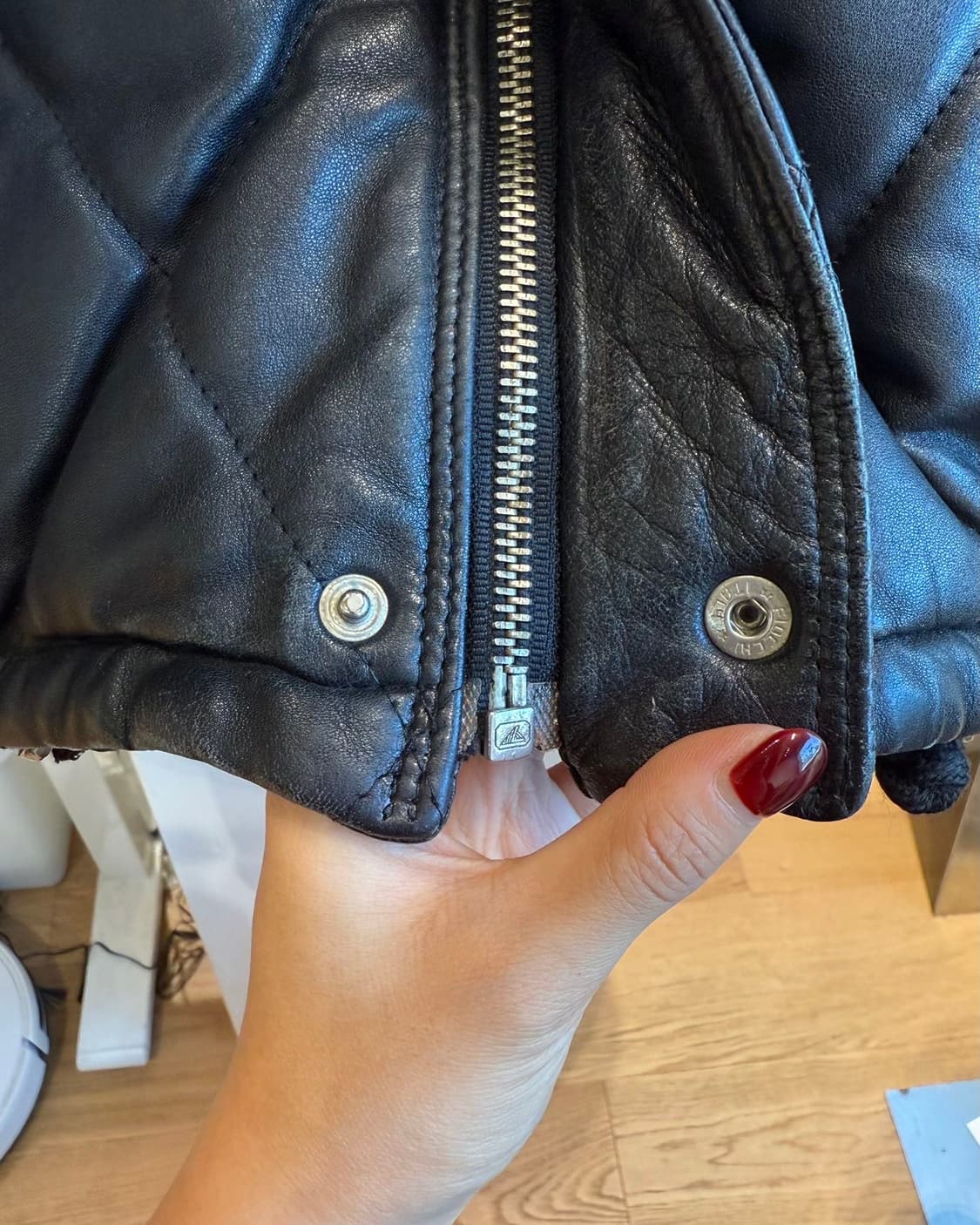 베르사체 클래식 v2 블랙 램스킨 퀼팅 레더 자켓  상품이미지7