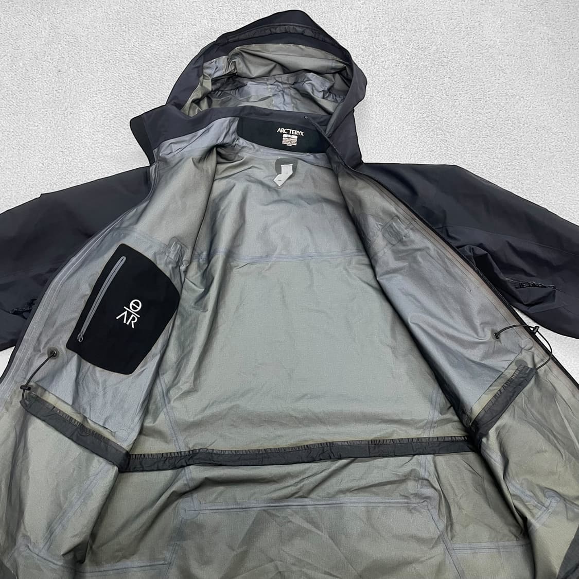 아크테릭스 Arcteryx theta AR 고어텍스 자켓 블랙 상품이미지4