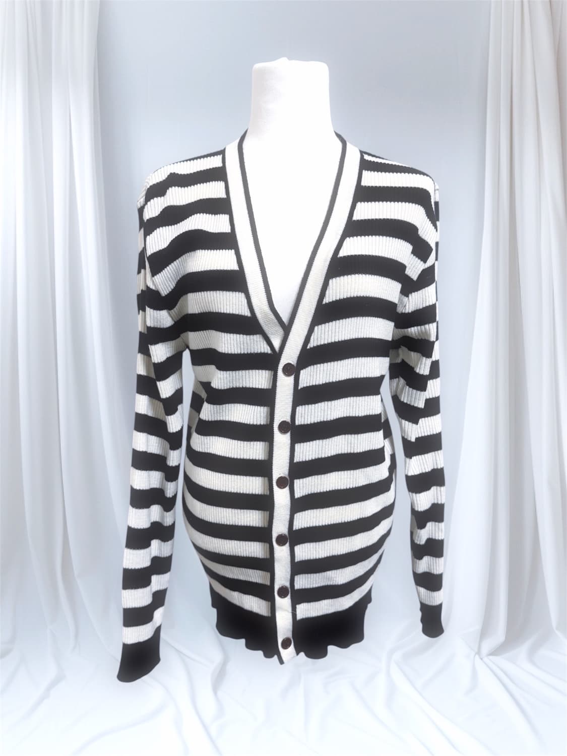 빈티지 블랙앤화이트 스트라이프 가디건 상품이미지1