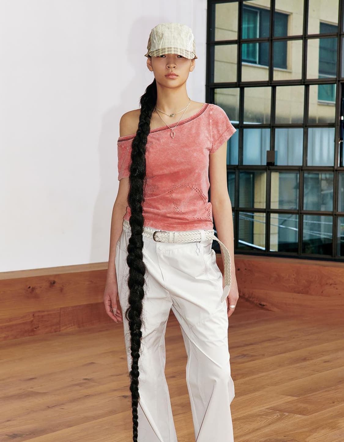 미스치프 Bleached Wide Neck T-Shirt 상품이미지3