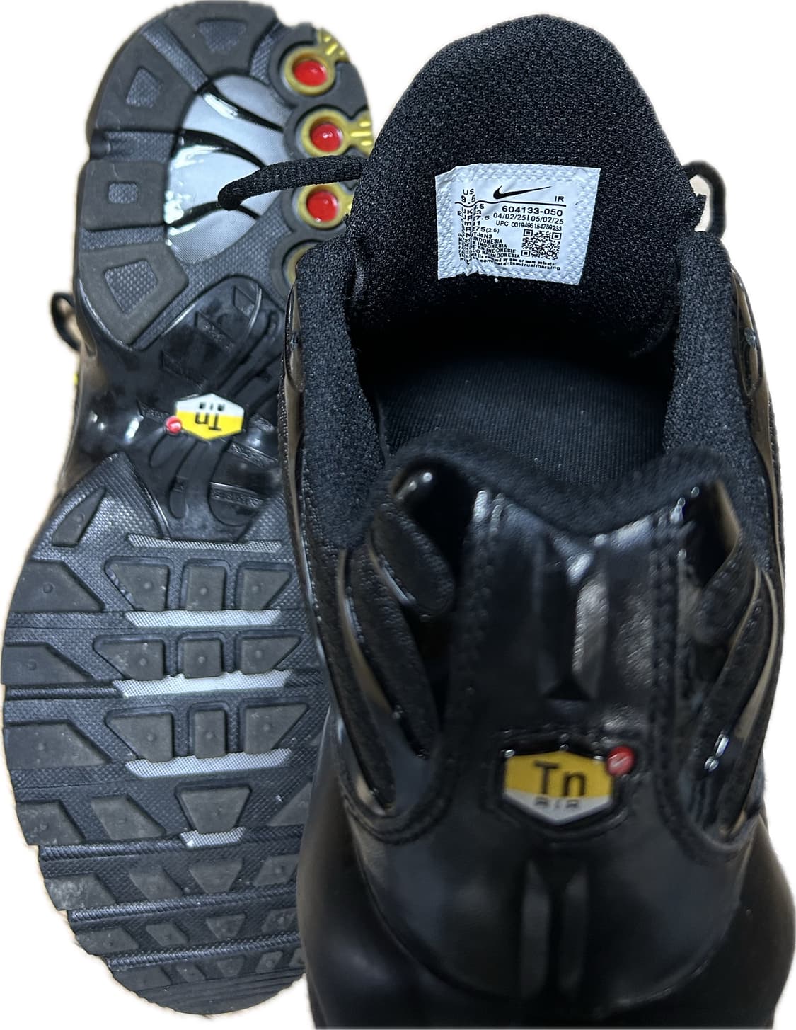 나이키 에어맥스 플러스 트리플블랙 275 상품이미지3