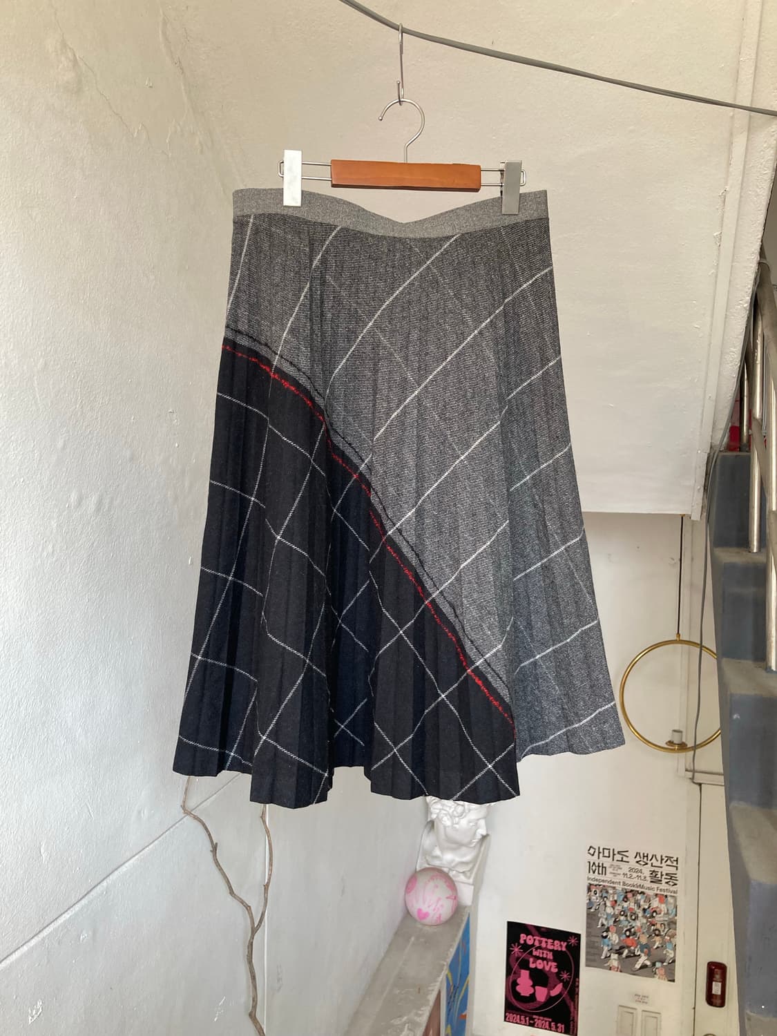 울 플리츠 플레어 미디 스커트 상품이미지1