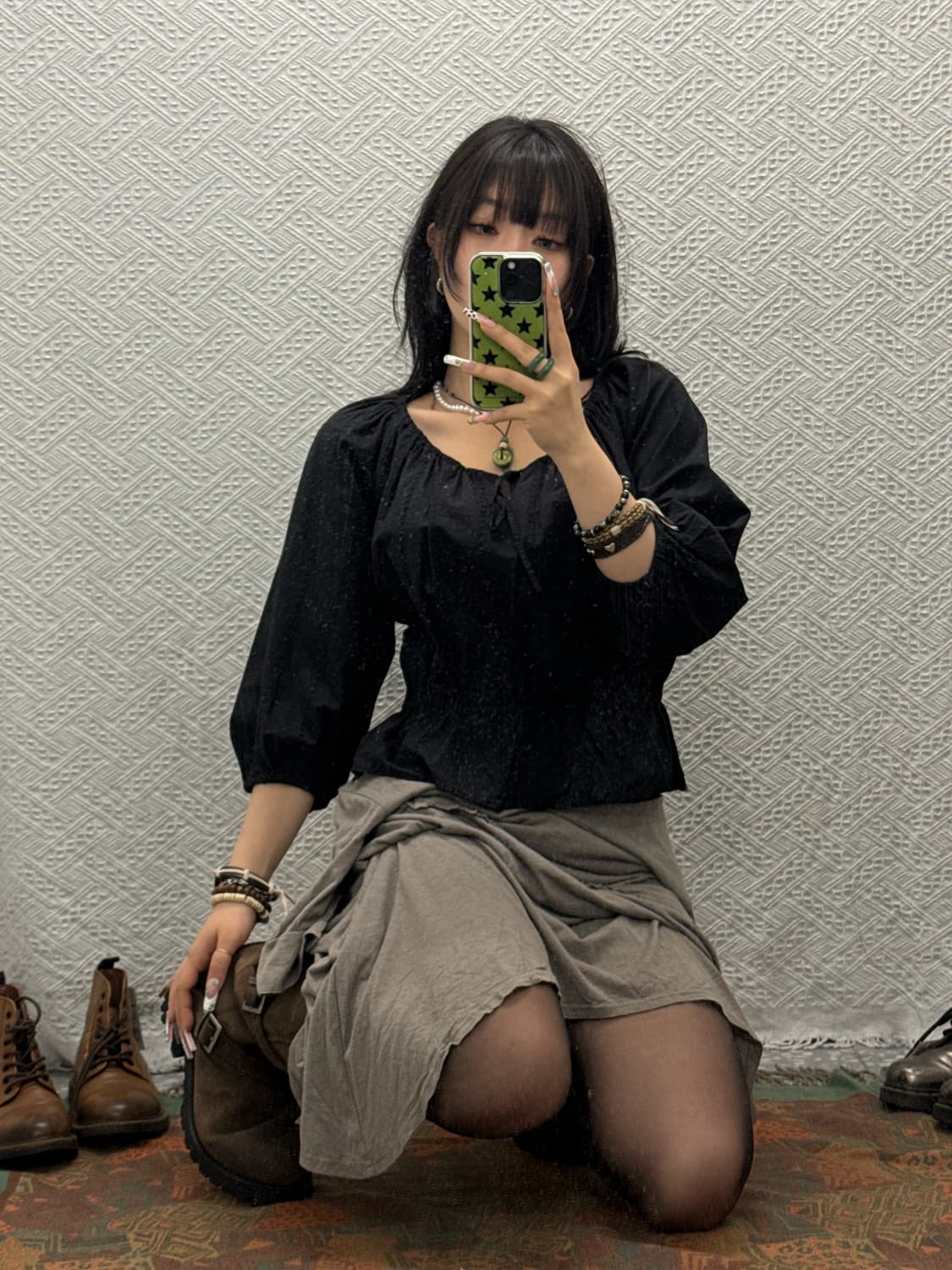 유니클로 엠브로이더리 고스 모리 펀칭 오픈숄더 퍼프 블라우스 K0137 상품이미지1