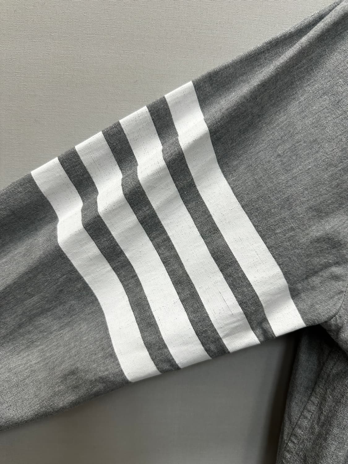 톰브라운 샴브레이 사선완장 코튼 셔츠 ( 2 ) 상품이미지8