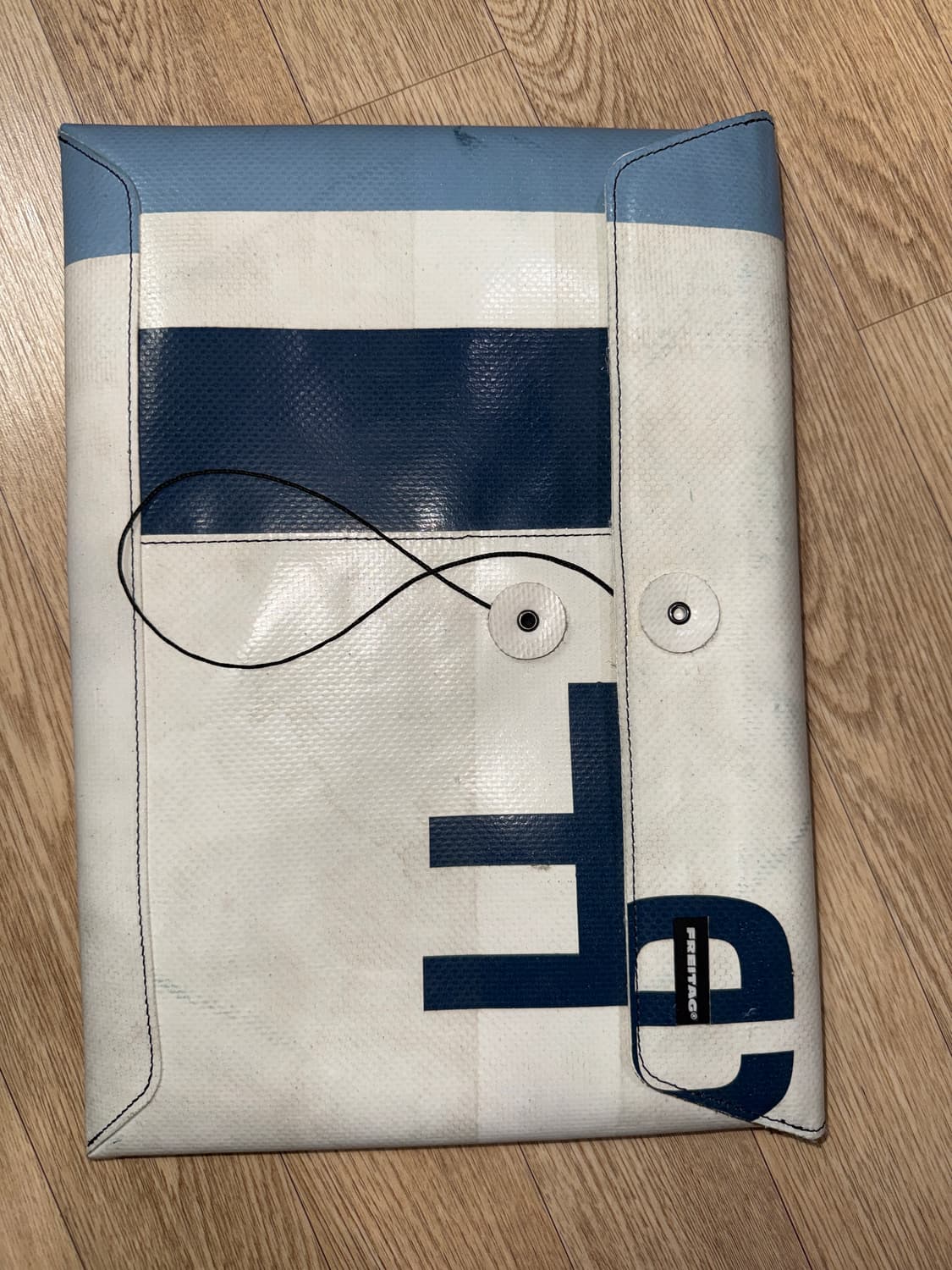 프라이탁 노트북 파우치 14인치 상품이미지1