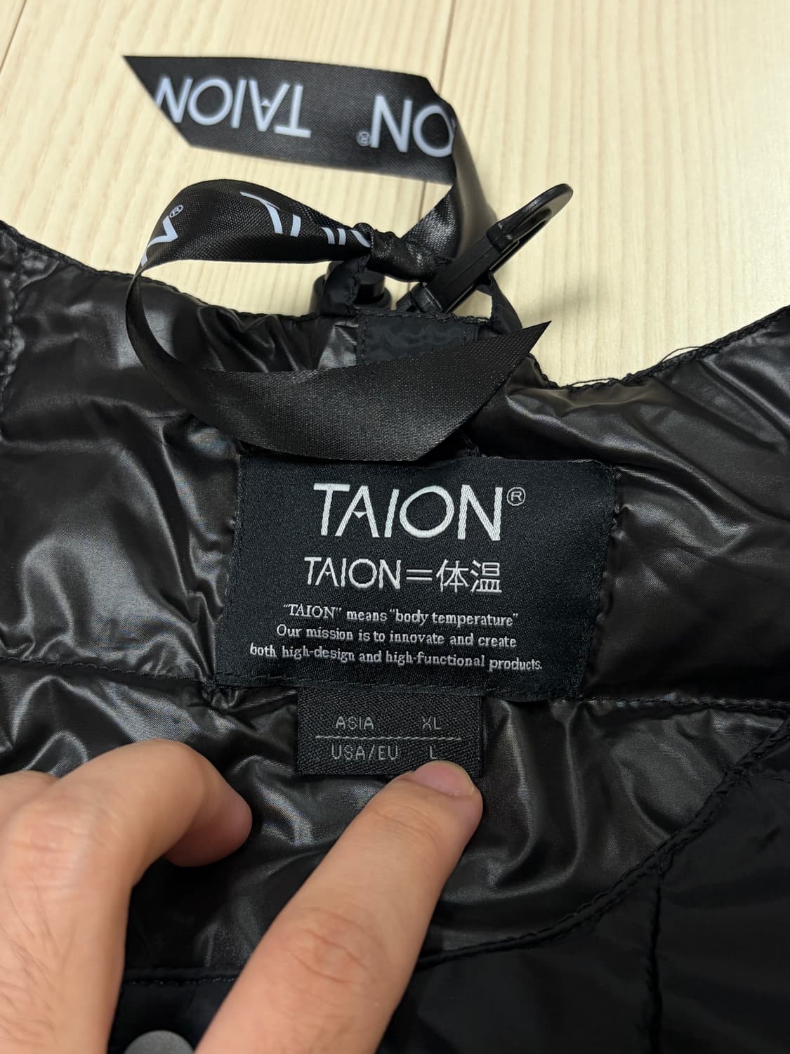 [XL] 타이온 크루넥 버튼다운 경량패딩 새상품 상품이미지2