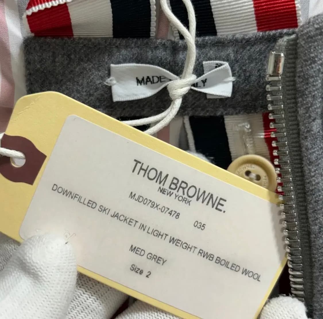 [2]톰브라운 백삼선 패딩 상품이미지2