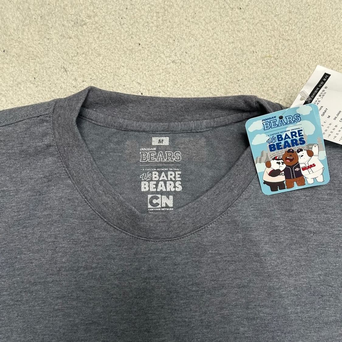 [새상품] BARE BEARS 페인팅 캡 판다 티셔츠 그레이 M 상품이미지5