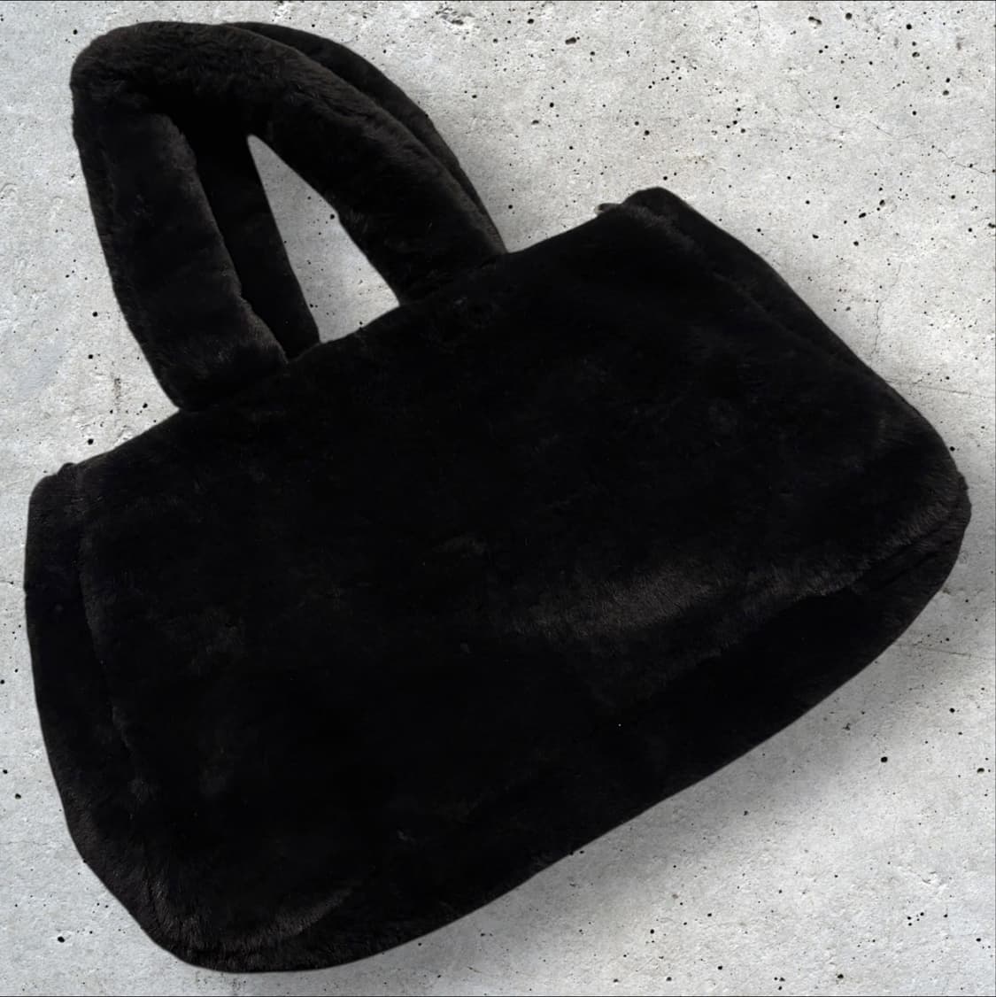 나이키 퍼 숄더백 블랙/화이트 상품이미지2