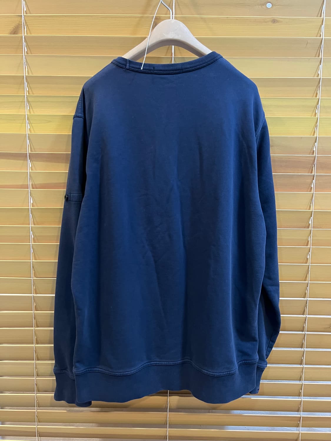 스톤아일랜드 남성 네이비 맨투맨티셔츠 라운드티셔츠 상품이미지3