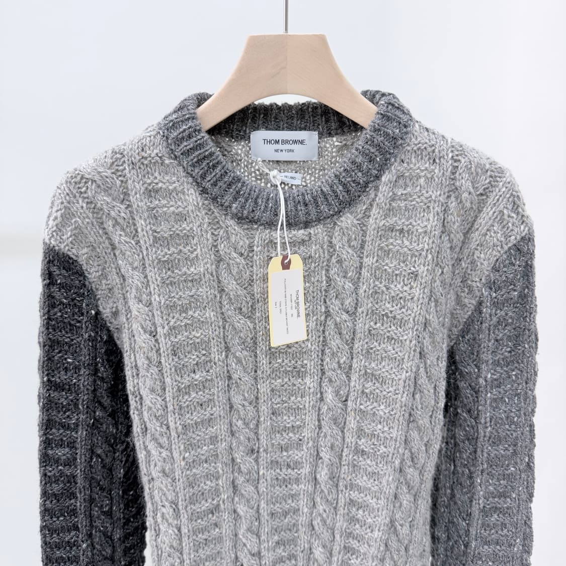 [미사용/2] 톰브라운 펀믹스 삼선 케이블 니트 그레이 상품이미지2