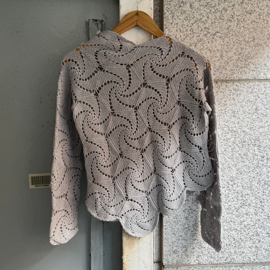 C.M.BIS JPN 넥버튼 언벨런스 울 니트 상품이미지1