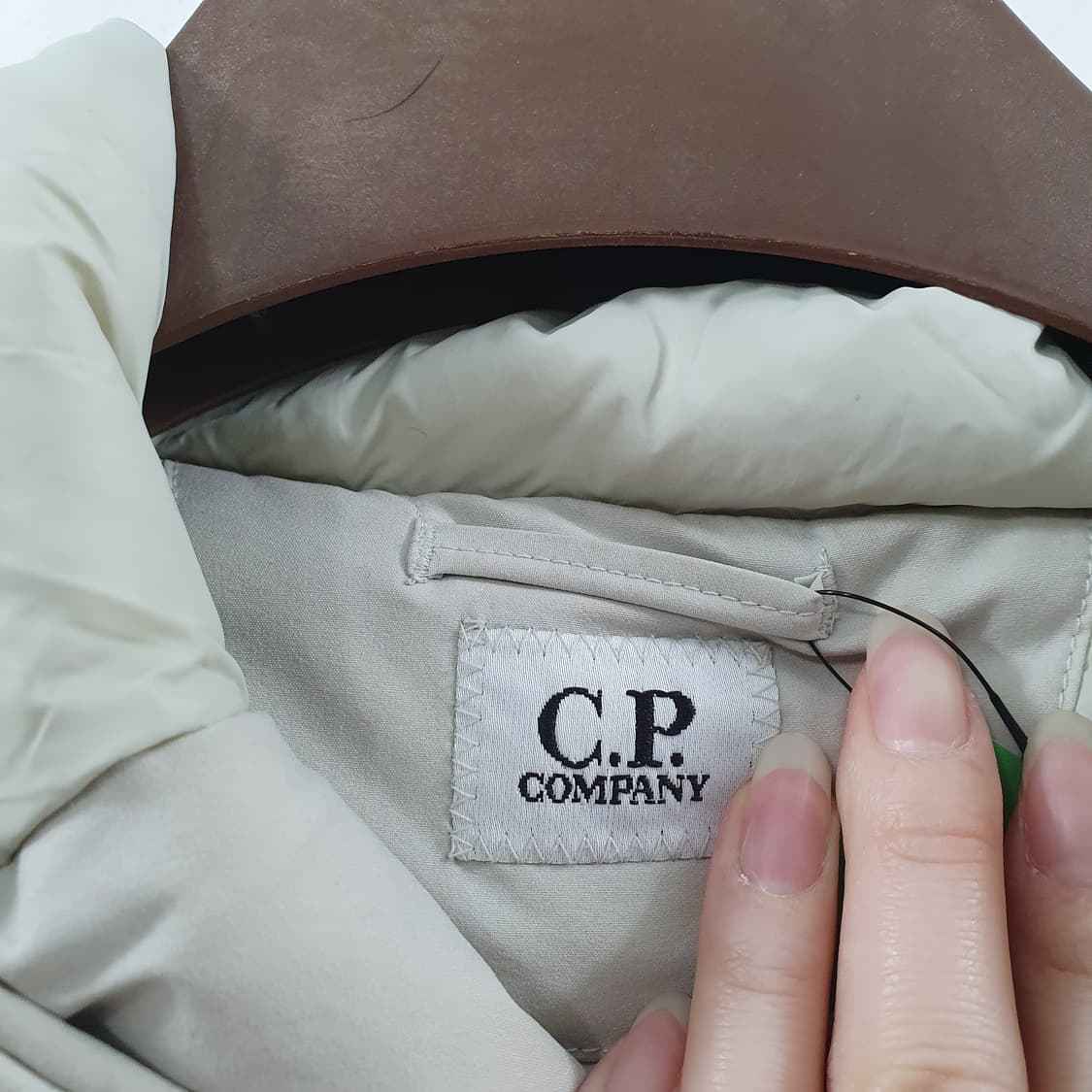 M CP컴퍼니 남성 베이지 후드 바람막이 점퍼 자켓 상품이미지4