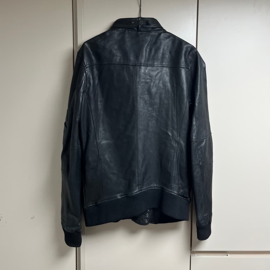 코데즈컴바인 비대칭 하이넥 램스킨자켓 상품이미지2