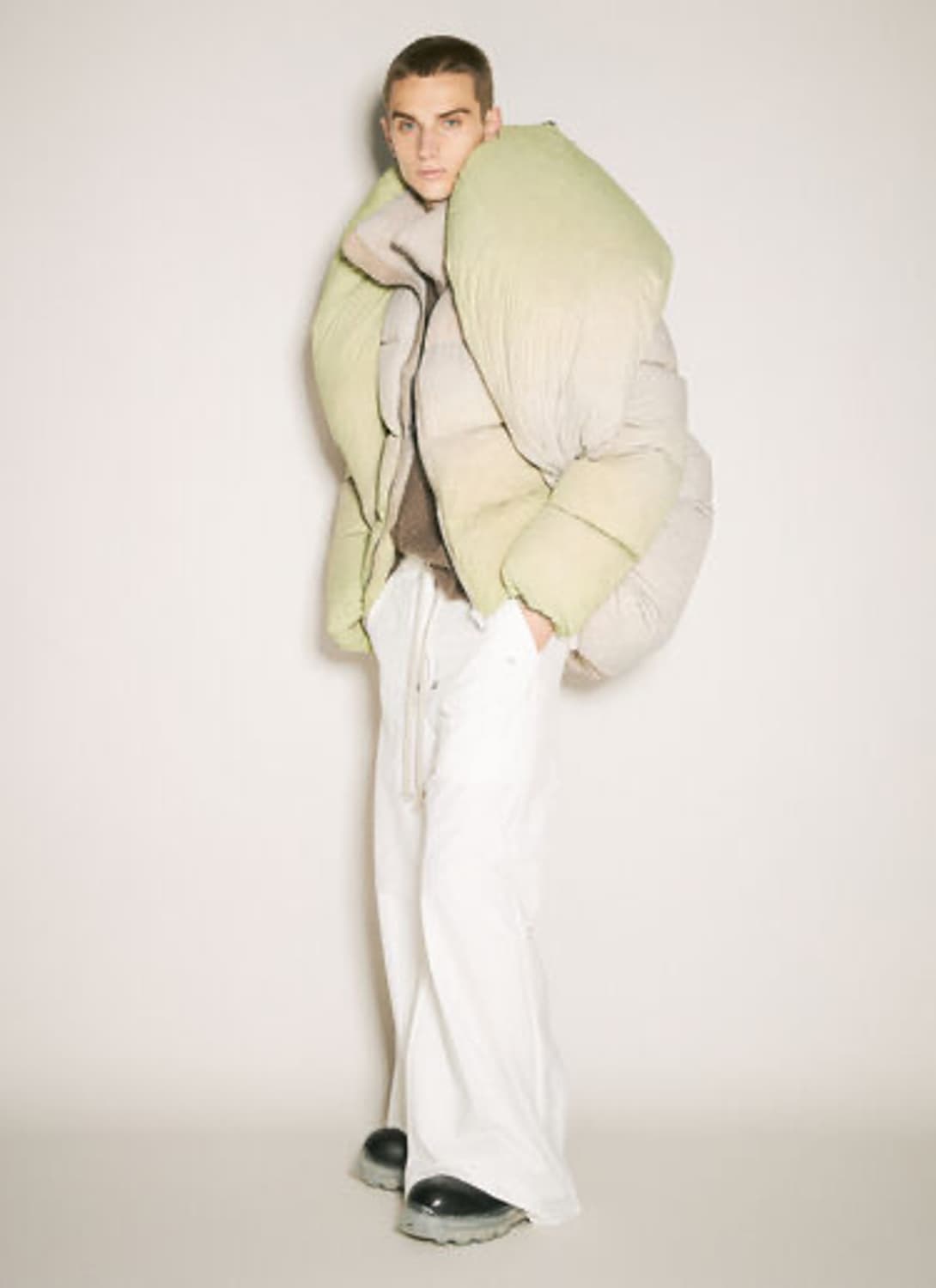 릭오웬스 X 몽클레어 23FW 도넛 패딩 자켓 상품이미지4
