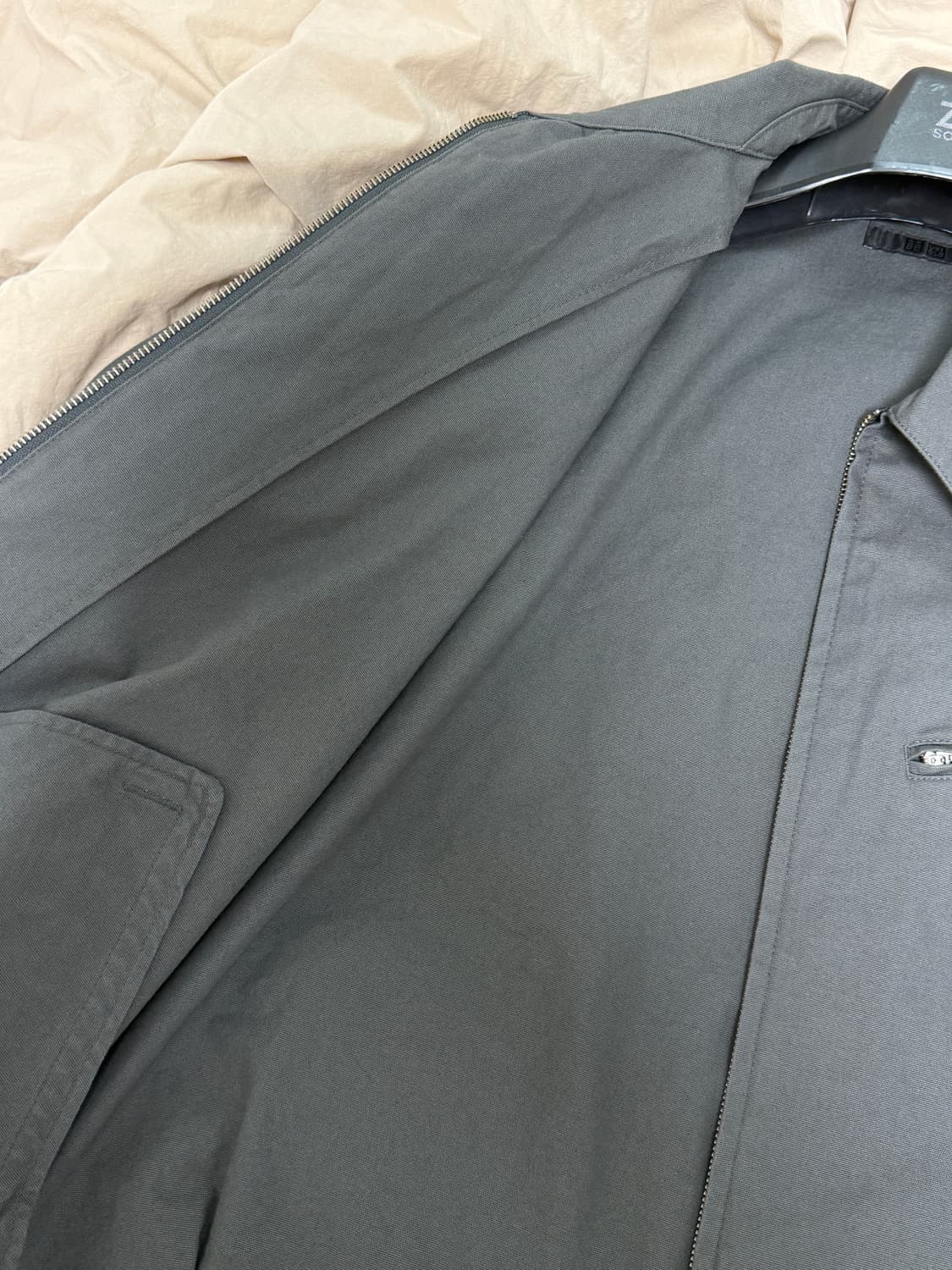 유니클로 집업블루종 3XL 다크그레이 상품이미지3
