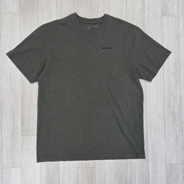 파타고니아 P6 P-6 로고 반팔티 카키 올리브 L, 105