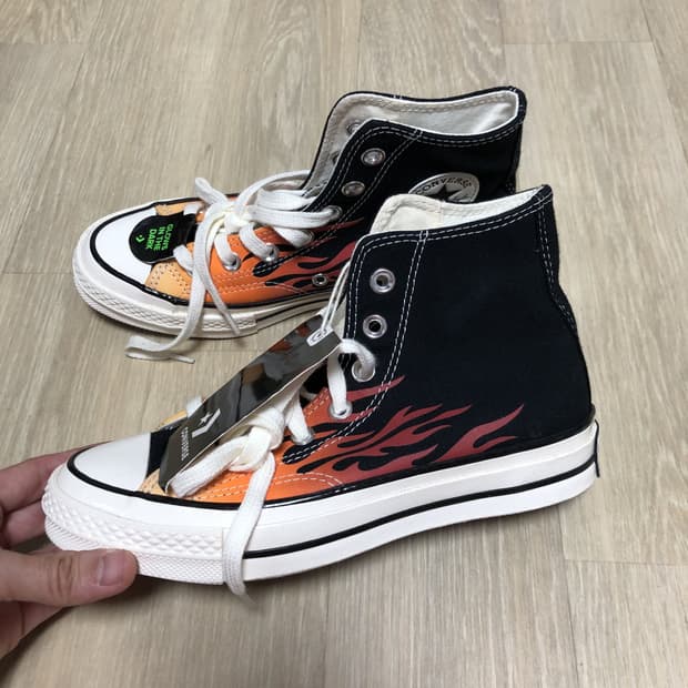 (230) 새상품 컨버스 CONVERSE 척 70 하이 블랙 레드 프레임