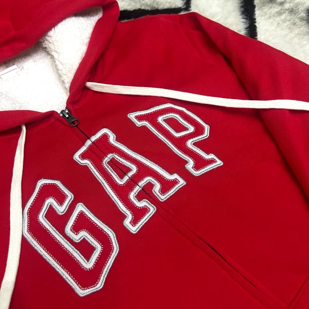 [M]GAP 빅로고 쉐르파 후드집업/레드