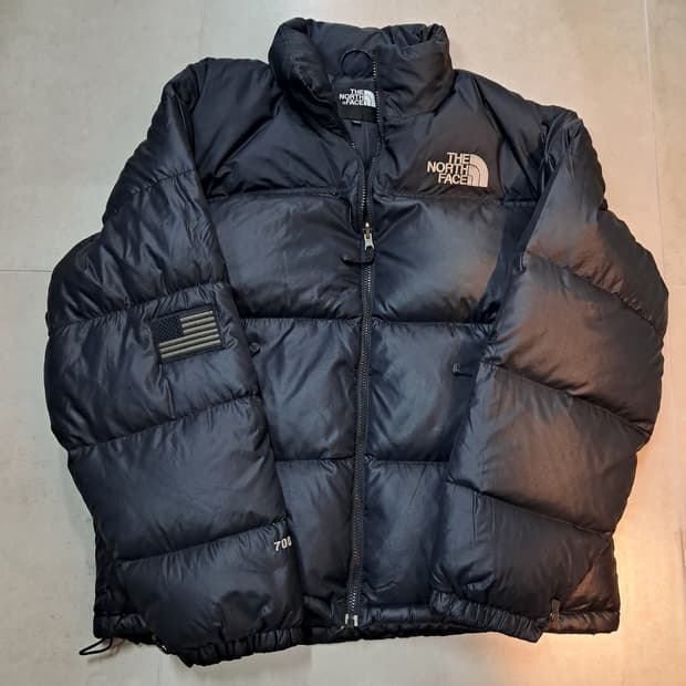 노스페이스 눕시 700 패딩 블랙 100