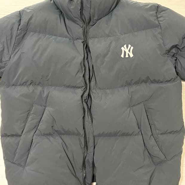 MLB NY 메가로고 패딩( size M ) 지금은 단종된 디자인