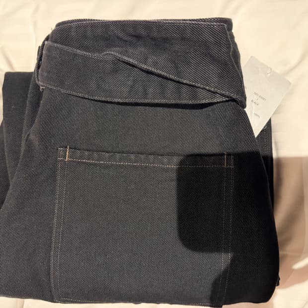 코모리 벨티드 데님 판매합니다