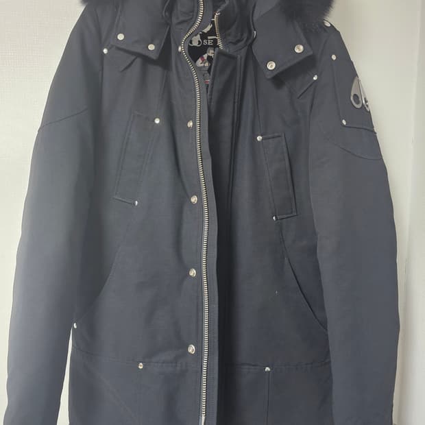 무스너클 23fw 스틸링 패딩(M/100/정품)