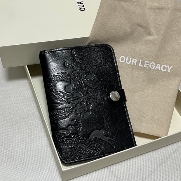 아워레가시 25fw 여권 케이스/블랙