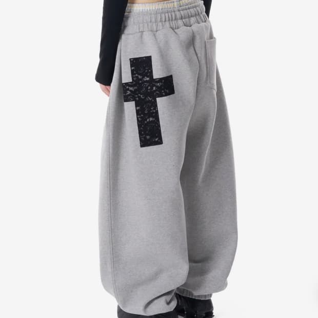 [2] 아캄 크로스 패치 스웻팬츠