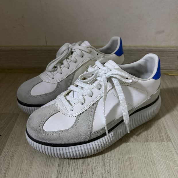 오니츠카타이거 델리시티 (240)