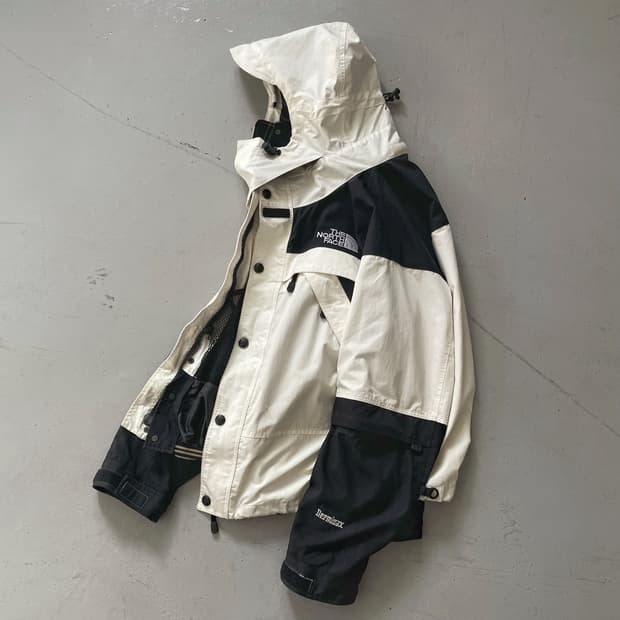 2000’s  North Face Dermizax Light Jacket