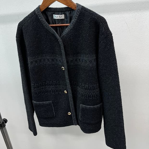 여) sjsj 24fw 금장 가디건 